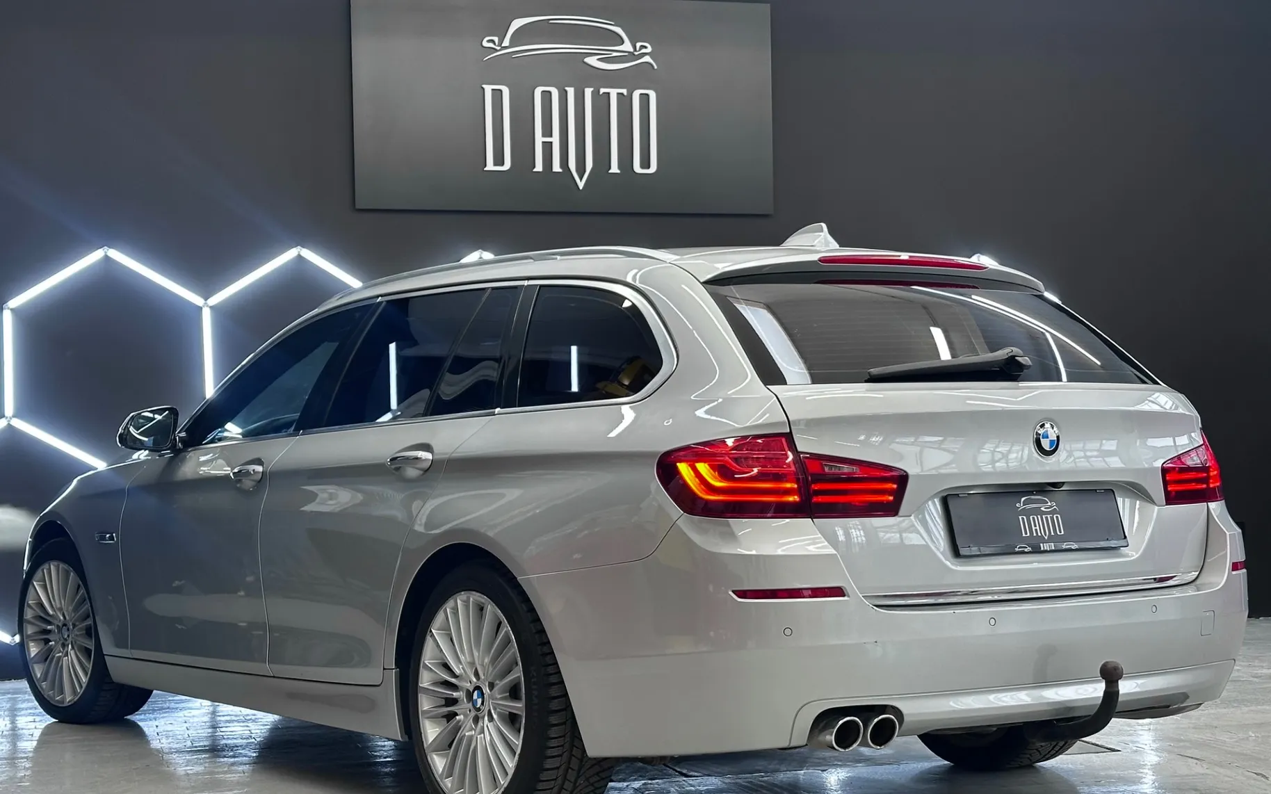Zunanja slika - BMW serija 5 Touring: - 2.0 D touring Avt.-PANO-VIRTUAL- SOFT CLOSE-MAX - 5