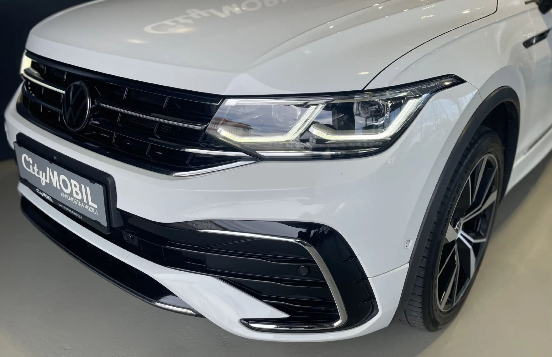 Zunanja slika - VW Tiguan Allspace - 4MOT R-LINE HEADUP-KEYLESS-VIRTUAL-360-KLJUKA-NAV - 7