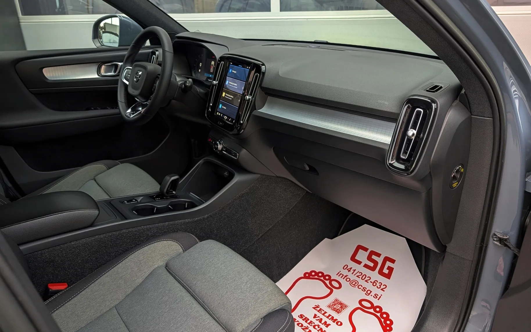 Zunanja slika - Volvo XC40 - B3P - 11
