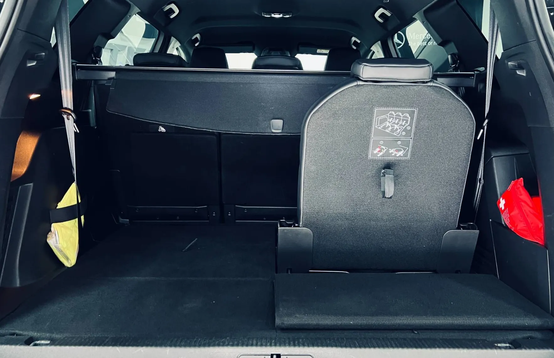 Zunanja slika - Peugeot 5008 - 1.5 -GT-7 SED-360 KAMERA-ACC-FULL LED - 11