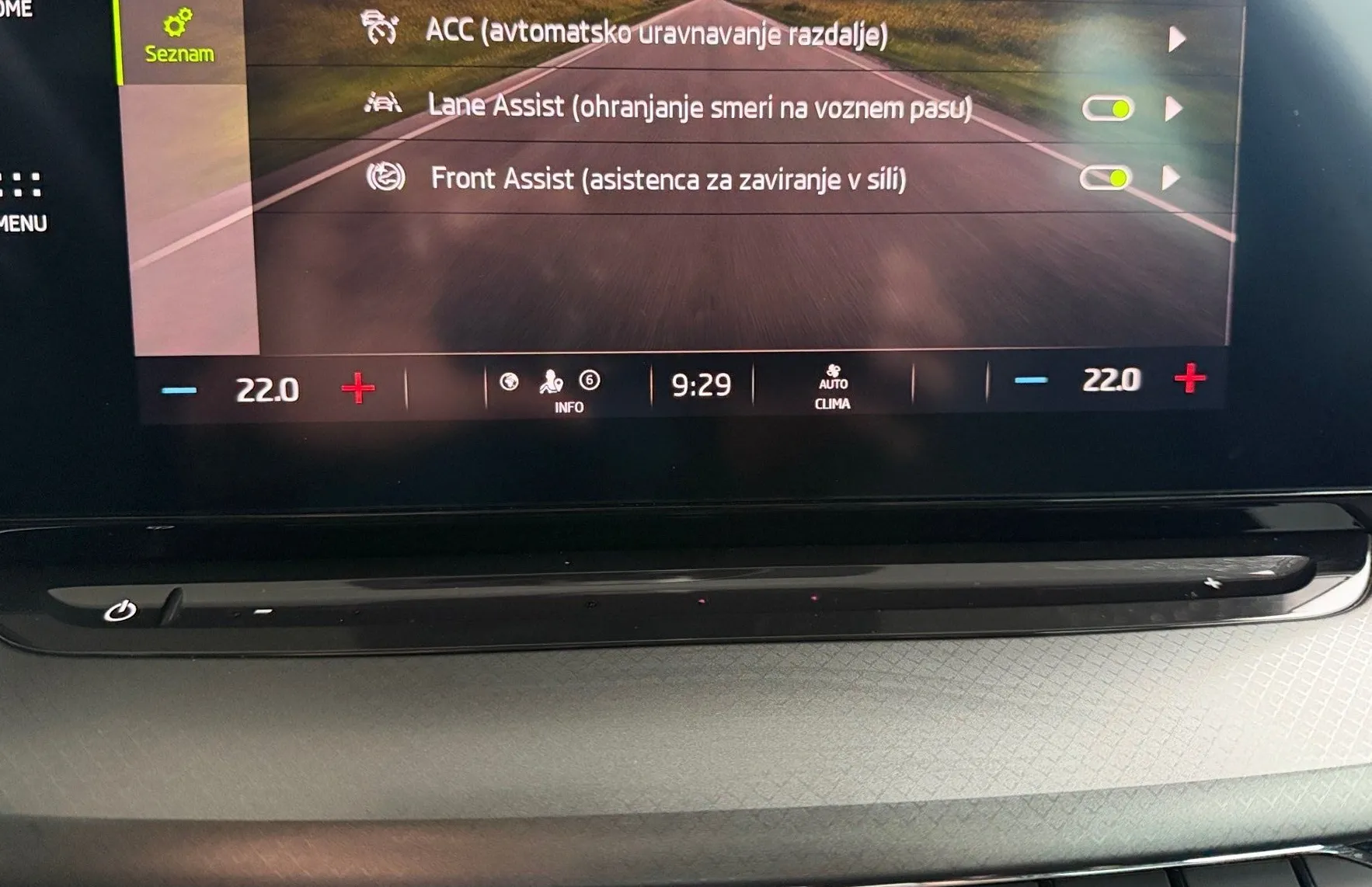 Zunanja slika - Škoda Octavia - Combi 2.0 TDI Ambition DSG - SLO - 1. Lastnik - 12