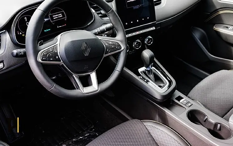 Zunanja slika - Renault Mégane Conquest - Megane Conquest 1.3 TCE 140 TECHNO EDC + ZIMSKE GUME + VINJETA - 13
