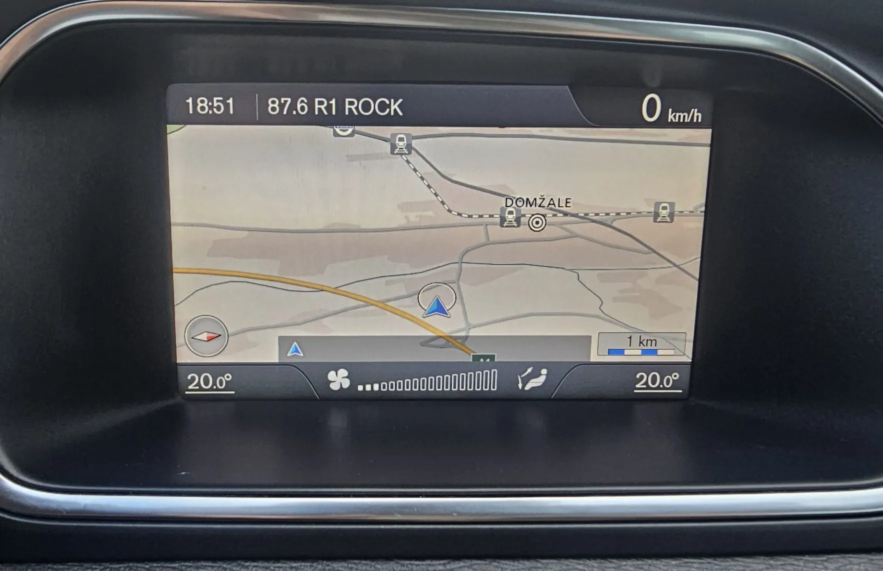 Zunanja slika - Volvo V40 - 2.0 150 D3 Kinetic - 29
