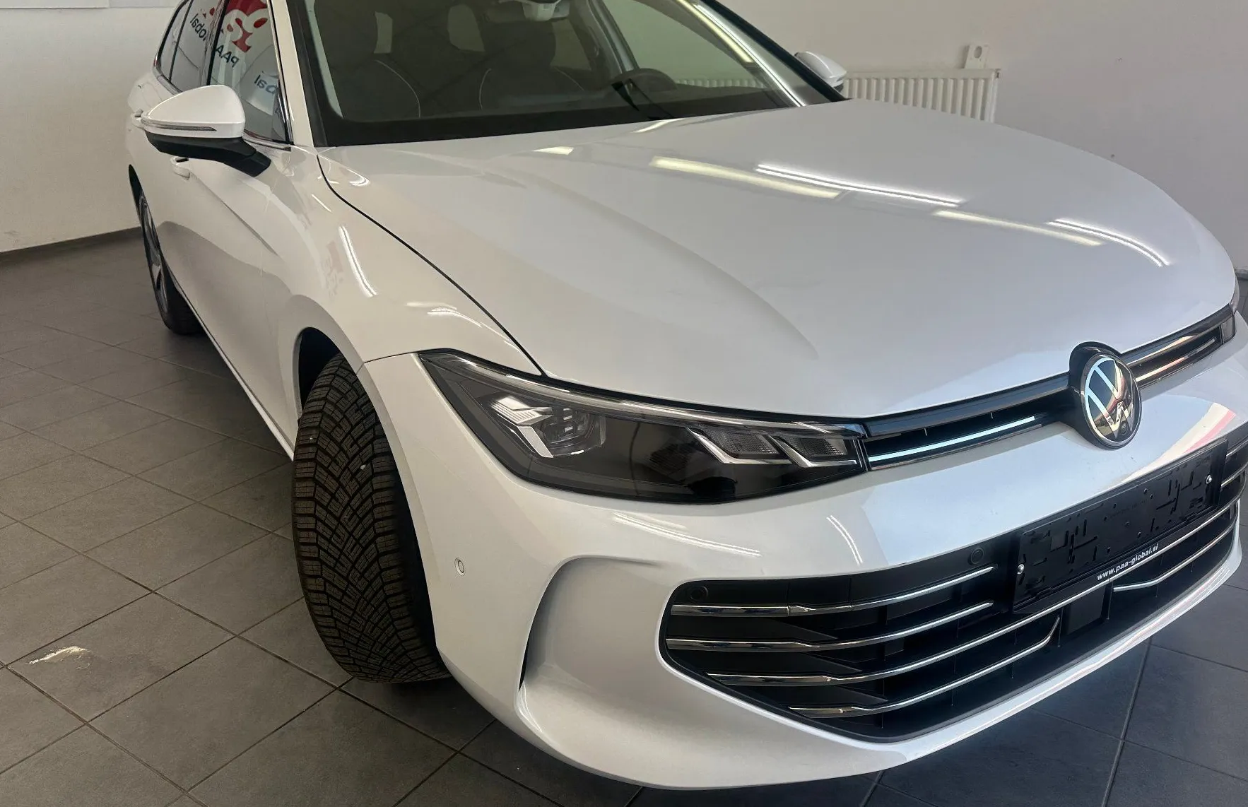 Zunanja slika - Volkswagen Passat - Variant 1.5 eTSI Business DSG.NEMŠKI.KLJUKA.KAMERA.LED.ACC - 8