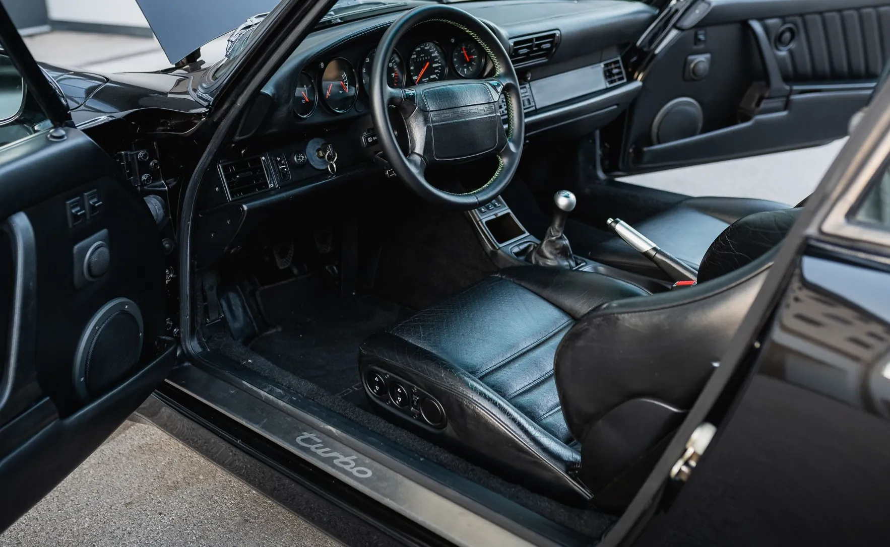 Zunanja slika - Porsche 911 - 964 Turbo 3.3 - BAD BOY - ZA POZNAVALCE - 14