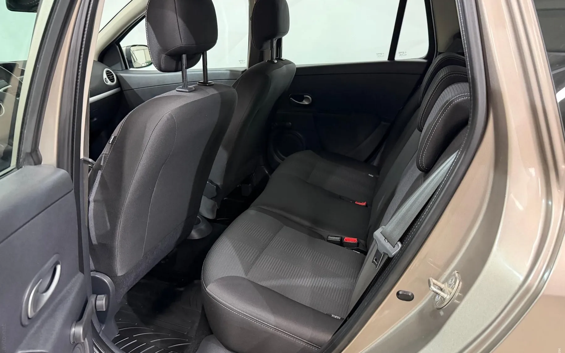 Notranja slika - Renault Clio - Grandtour 1.5 dCi-TEMPOMAT-KLIMA-TRAJNIK - 11