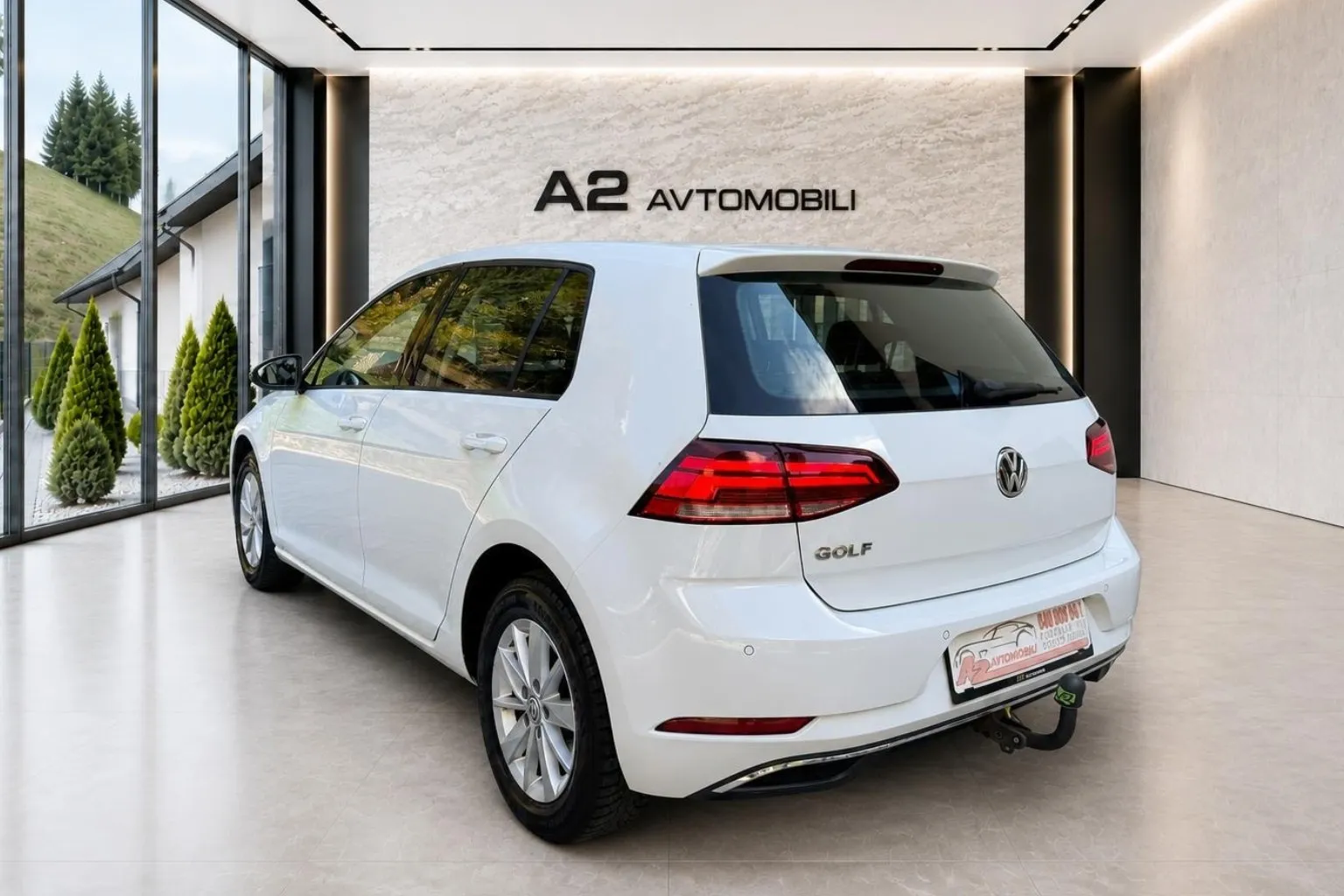 Notranja slika - Volkswagen Golf - 1.6 TDI BMT Comfortline-SLOVENSKI-MODIFICIRAN-ACC- - 9