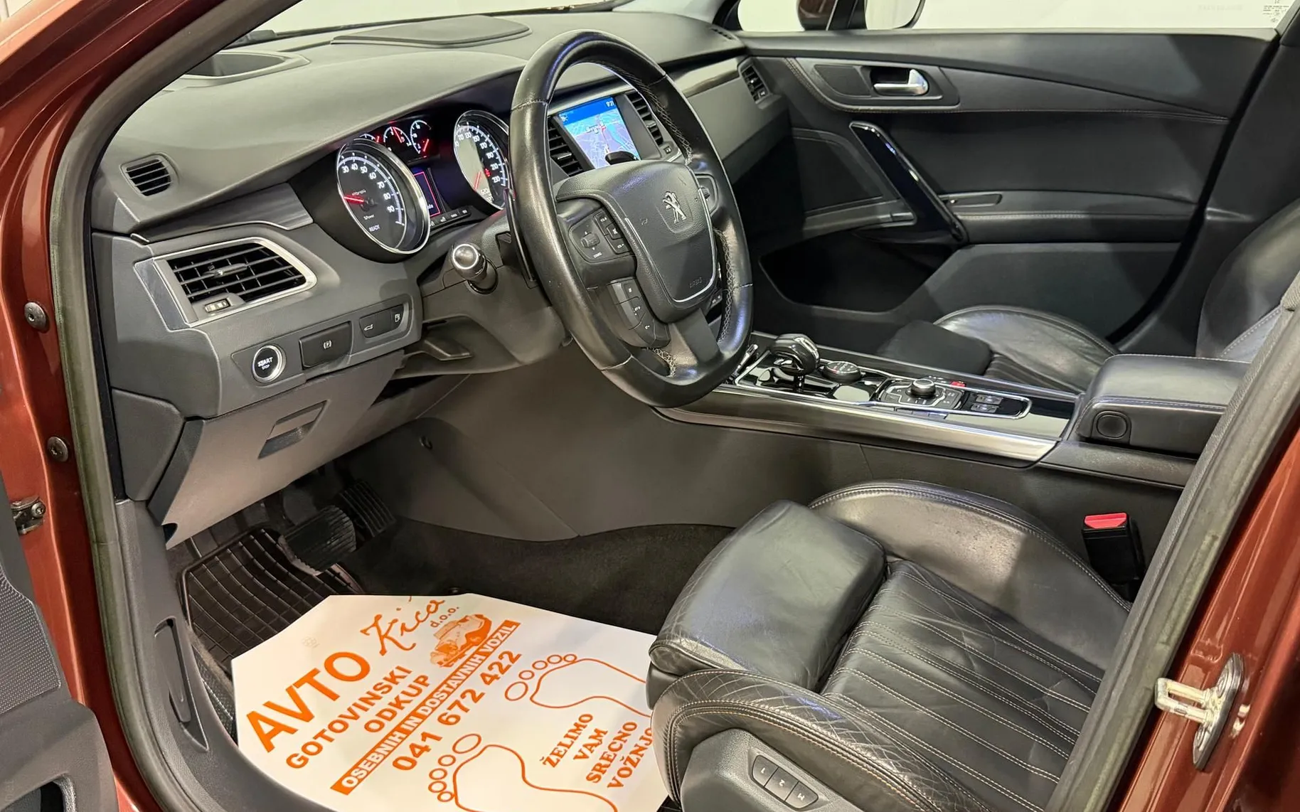 Notranja slika - Peugeot 508 - RXH Hybrid4 2.0 HDi-4X4-BI-XENON-NAVI-PDC-F1-TEMPO - 9