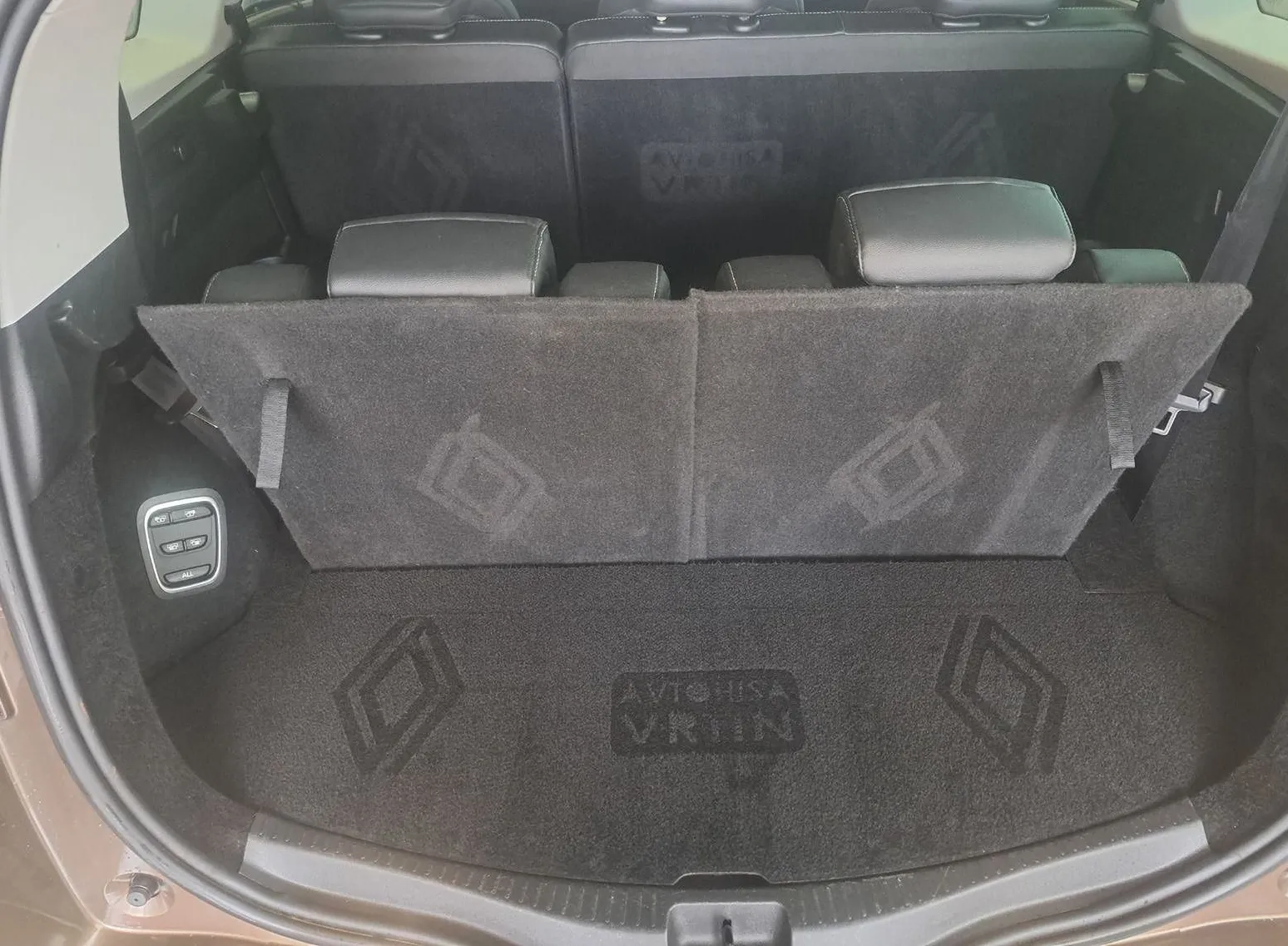 Zunanja slika - Renault Scénic - Grand Scenic Bose Energy dCi 130 Z ENOLETNIM JAMSTVOM 7 SEDEŽEV - 15