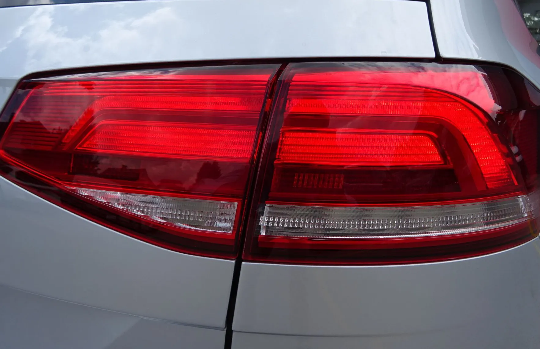 Zunanja slika - Volkswagen Passat - Variant 2.0 TDI DSG 4Motion Comfortline 190KM - NAVI - - 18