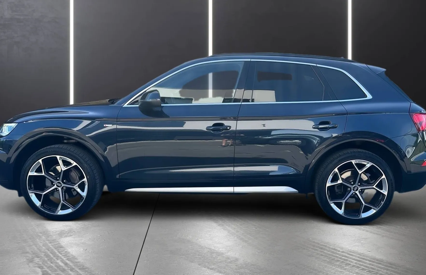 Zunanja slika - Audi Q5 - 40 TDI QUATTRO S-LINE MATRIX VIRTUAL NAVI TEMP P - 4
