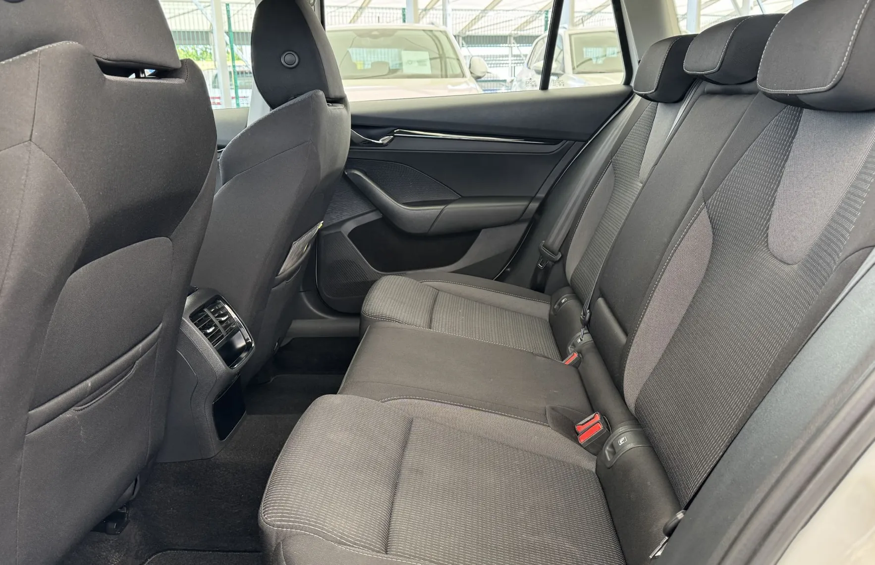 Zunanja slika - Škoda Octavia - Combi 2.0 TDI Ambition SLO 1.Lastnik - 11