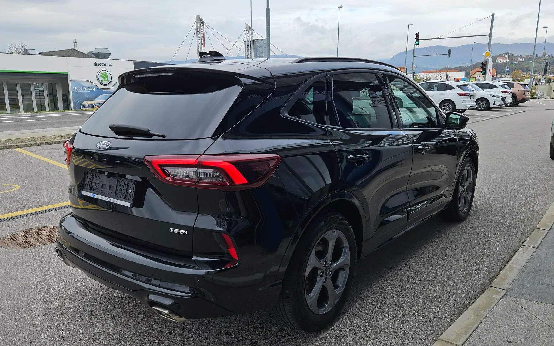 Zunanja slika - Ford Kuga - 2.5 Duratec FHEV ST-Line - 8