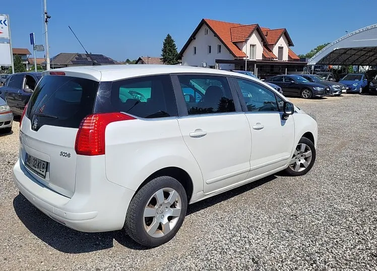 Zunanja slika - Peugeot 5008 - STYLE 1.6 HDI 110 FAP - 4