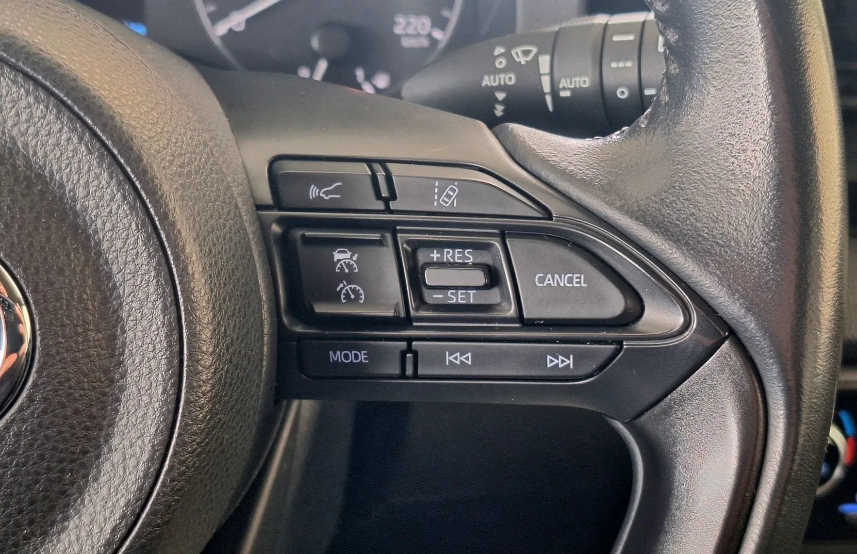 Zunanja slika - Toyota Yaris - 1.5 VVT-i hibrid Sol MY22 E-CVT - 18