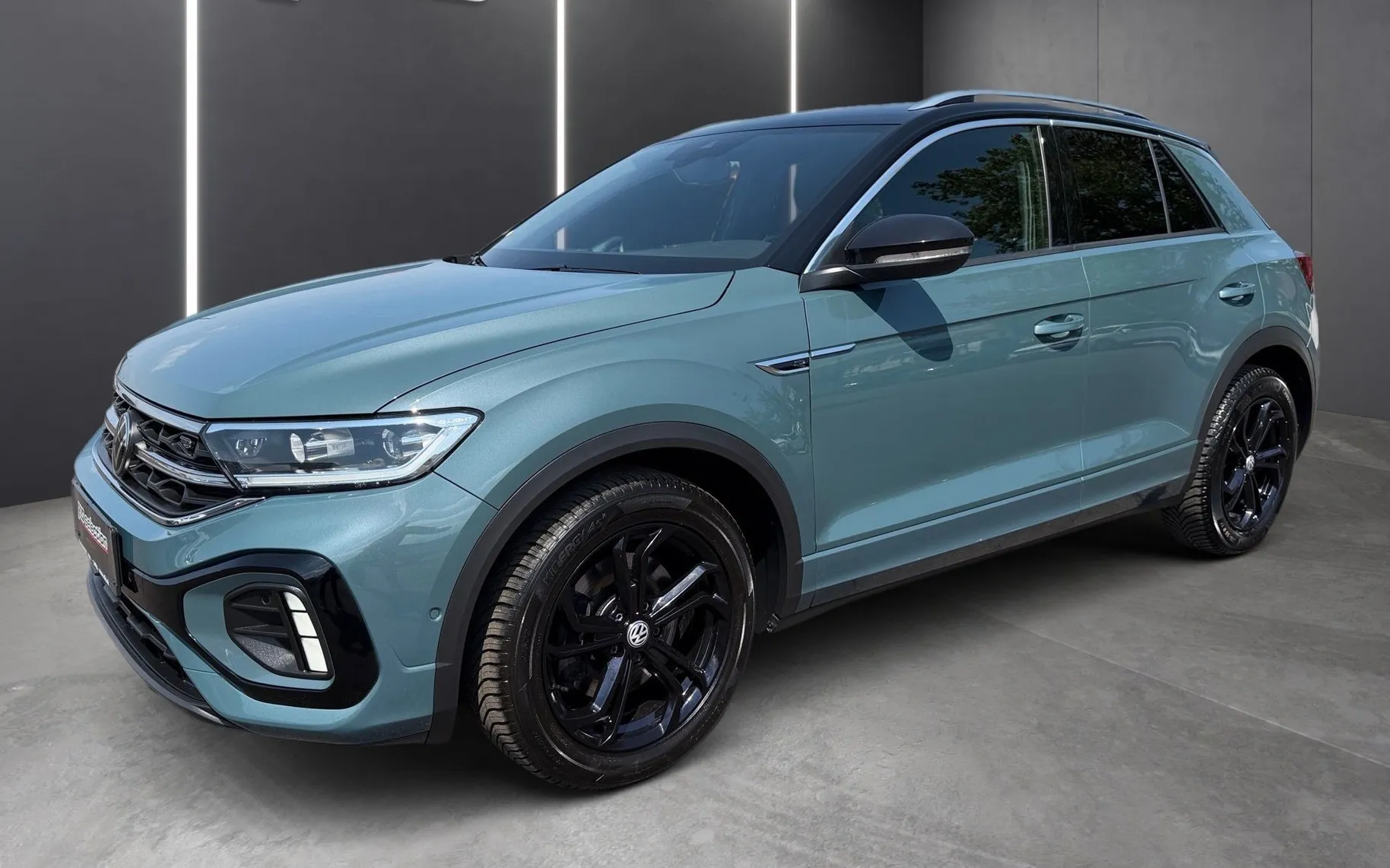 Zunanja slika - Volkswagen T-Roc - 2.0 TDI BMT R-Line DSG-Vl.kljuka-Masaža-IQ Light.. - 1