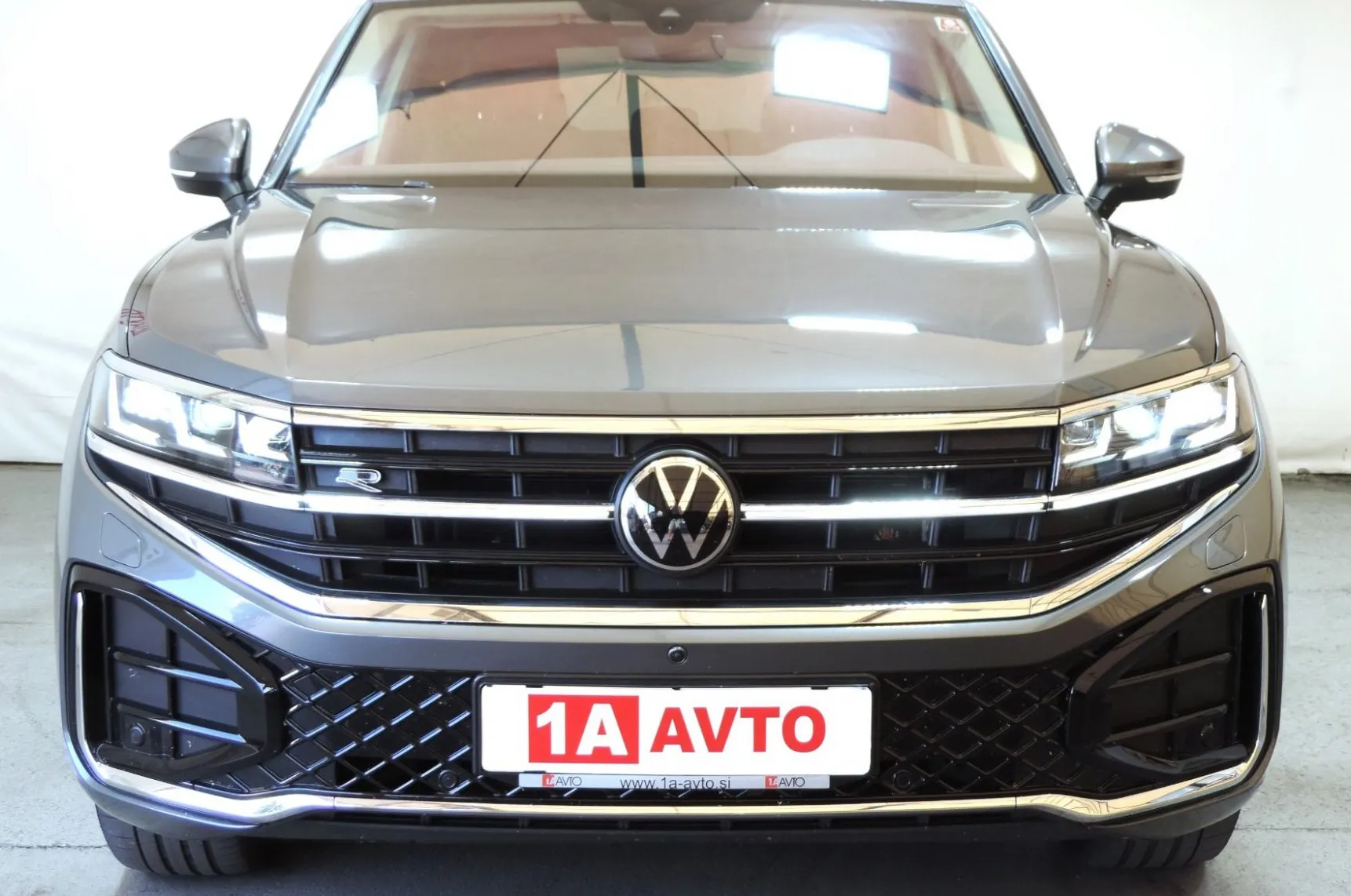 Zunanja slika - Volkswagen Touareg - 4motion V6 TDI BMT R-Line Final Edition Tiptronic - 2