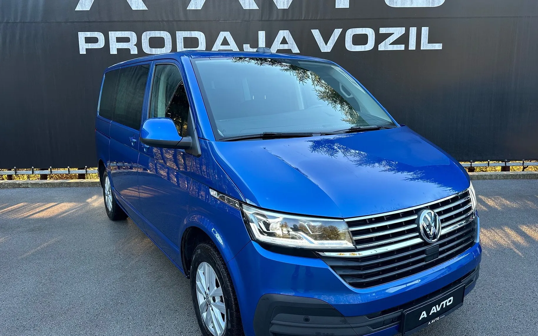 Zunanja slika - VW Multivan - 6.1 2.0TDI 150KS DSG-KAMERA-LED-VIRTUAL-NAVI-7SED - 2