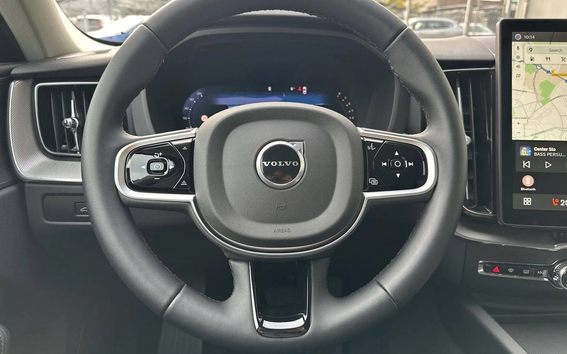 Notranja slika - Volvo XC60 - B5 P AWD Core Avt. - 14
