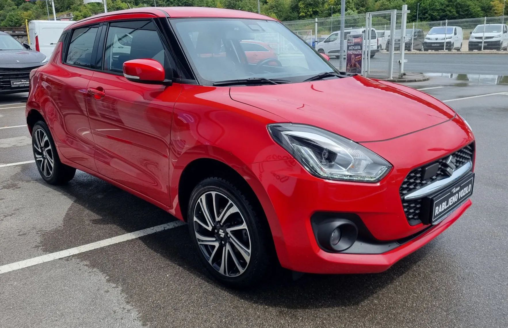 Zunanja slika - Suzuki Swift - 1.2 MHEV 4X4 - ODLIČNO OHRANJEN - AKCIJSKA CENA - 4