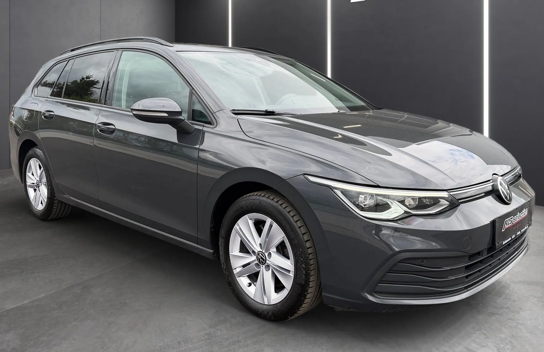 Zunanja slika - VW Golf - Variant 2.0 TDI BMT Life DSG-ACC-LED-Vlečna kljuka-Masaža - 2