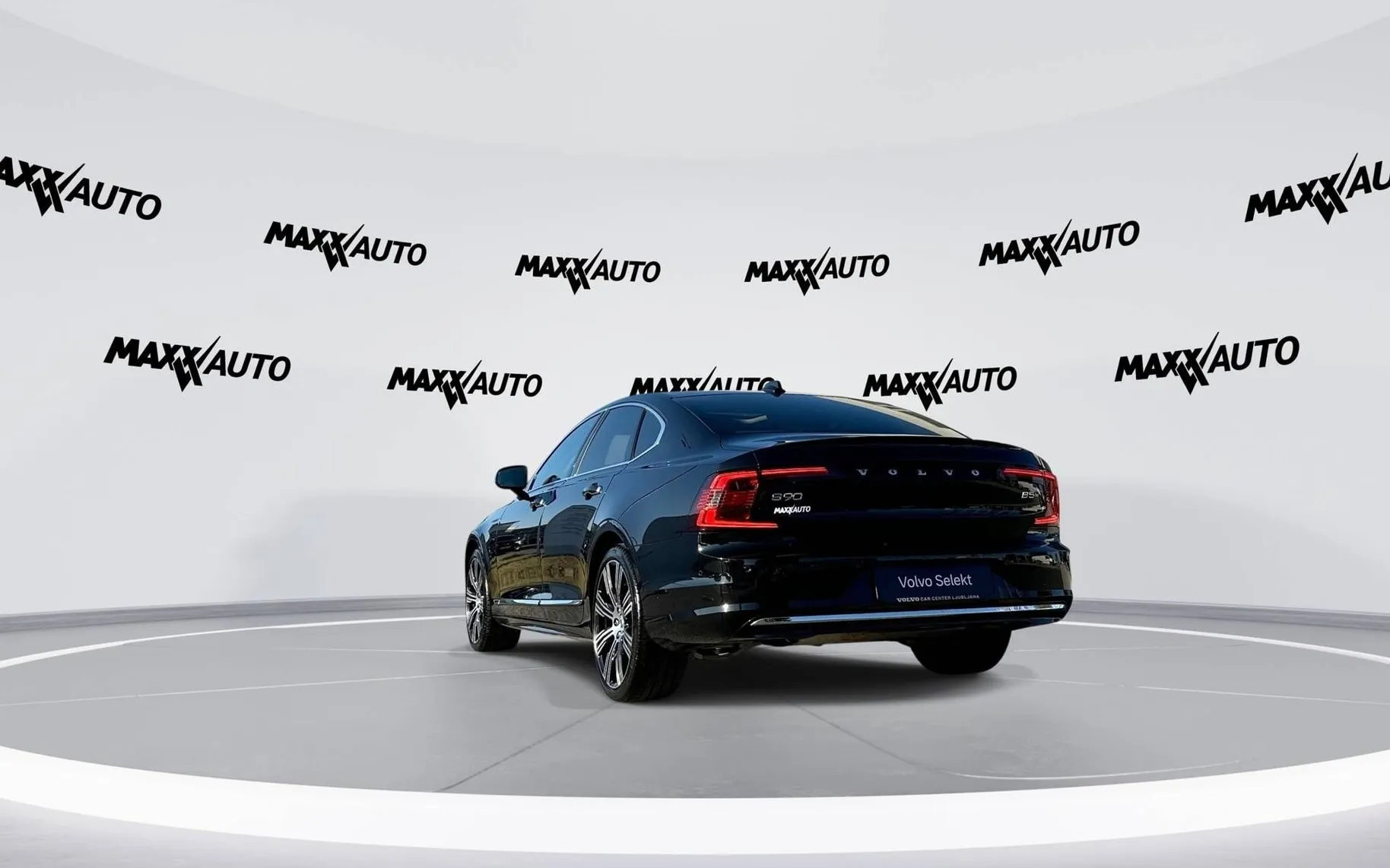 Notranja slika - Volvo S90 - B5D AWD Inscription Avt. ACC, BLISS, zračno,... - 7