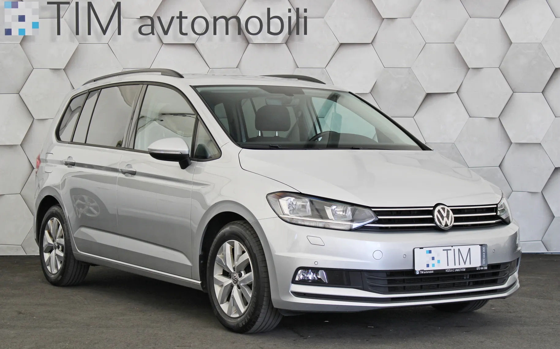Zunanja slika - Volkswagen Touran - 2.0 TDI DSG Family 150KM - 2