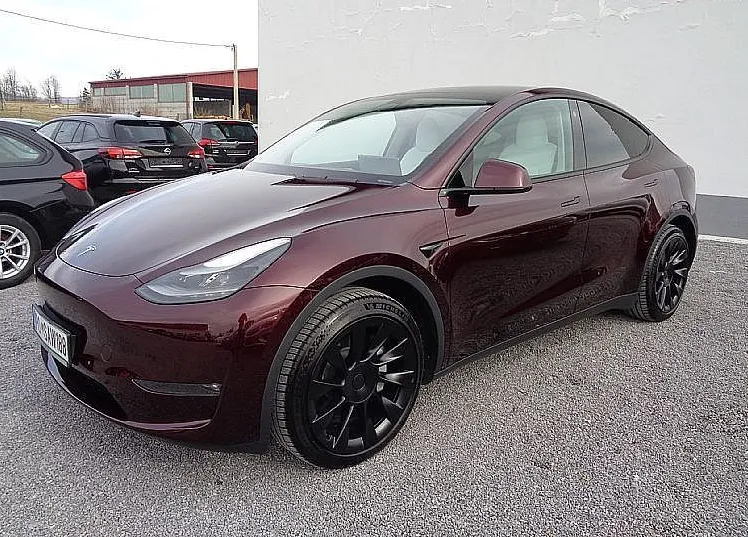 Zunanja slika - Tesla Model Y - Long Range AWD - POSLOVNI NAJEM - 1
