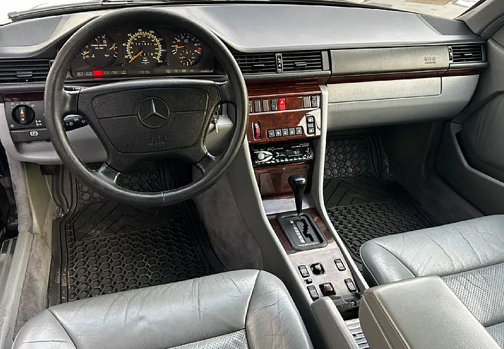 Zunanja slika - Mercedes-Benz E-Razred - E320 - 5