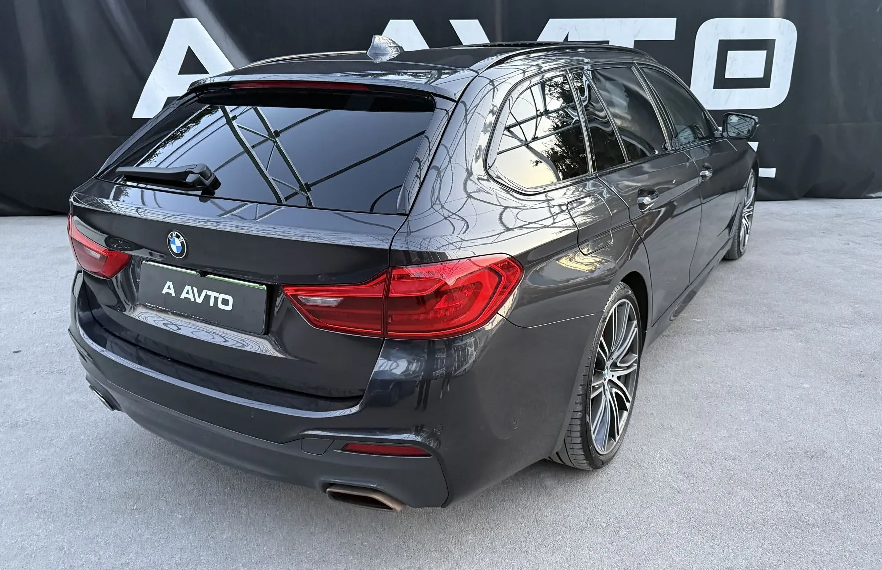 Zunanja slika - BMW Serija 5 - Touring: 530d xDrive Touring Avt. - 6