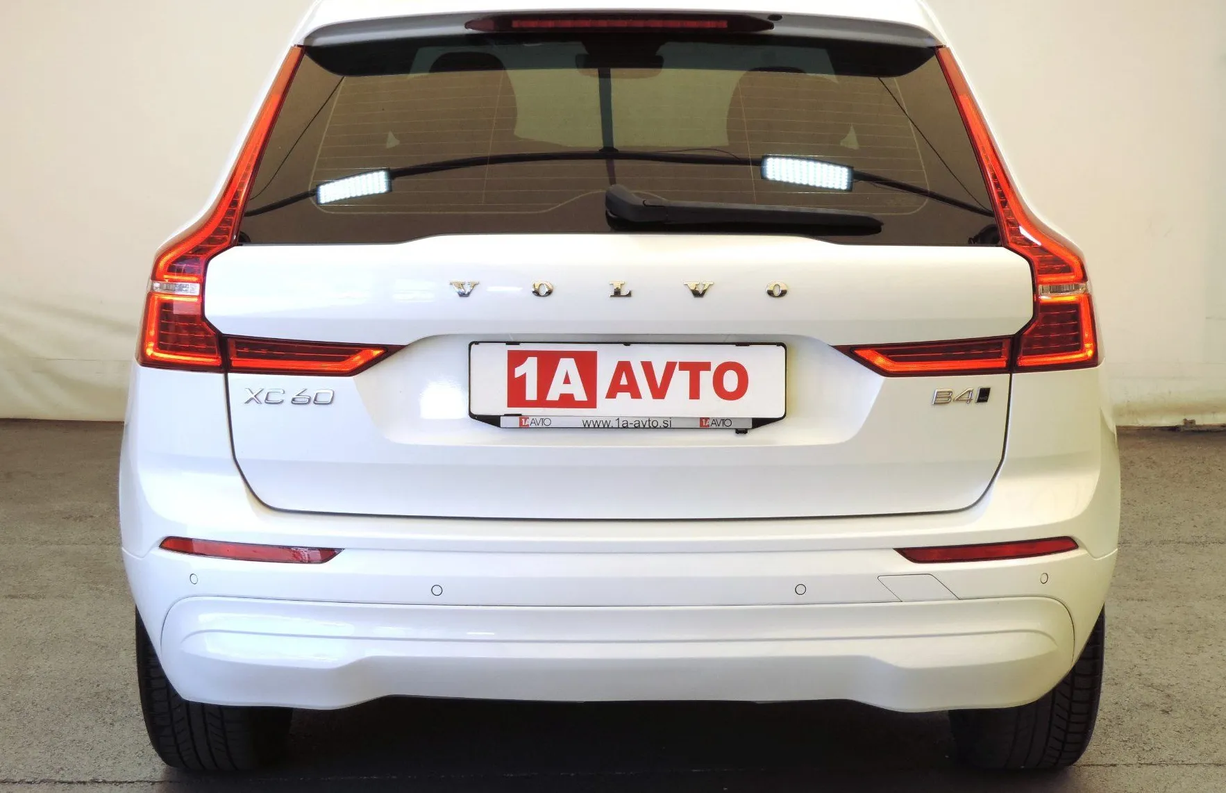 Zunanja slika - Volvo XC60 - B4D AWD  Avt. LED-VIRTUA - 6