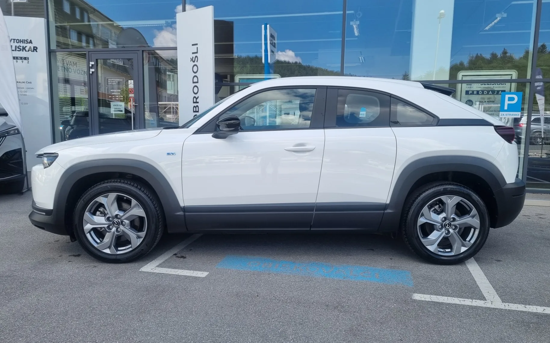 Zunanja slika - Mazda MX-30 - e-Skyactiv - SAMO 9.951KM - 3000€ SUBVENCIJE - 3