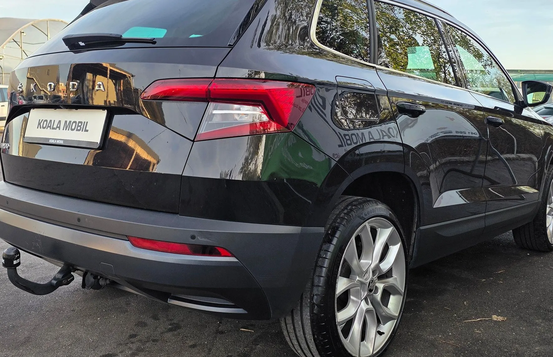 Zunanja slika - Škoda Karoq - 1.0 TSI SPORT LED-KAMERA-NAVI-GRETJE SŽ-1.LASTNIK - 4