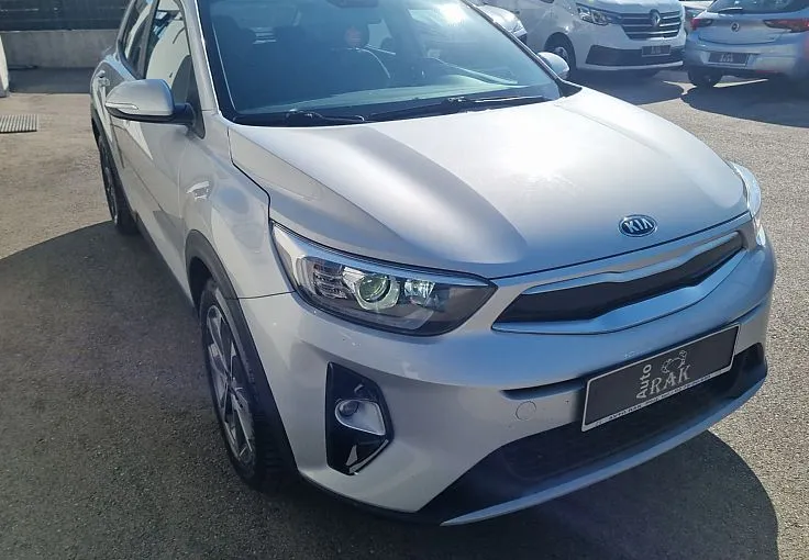 Zunanja slika - KIA Stonic - 1.6 CRDI 85 kW  EX 1.LASTNIK. SERVISNA - 4