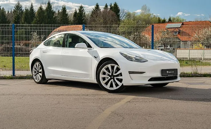 Zunanja slika - Tesla Model 3 - Standard Range Plus - 3