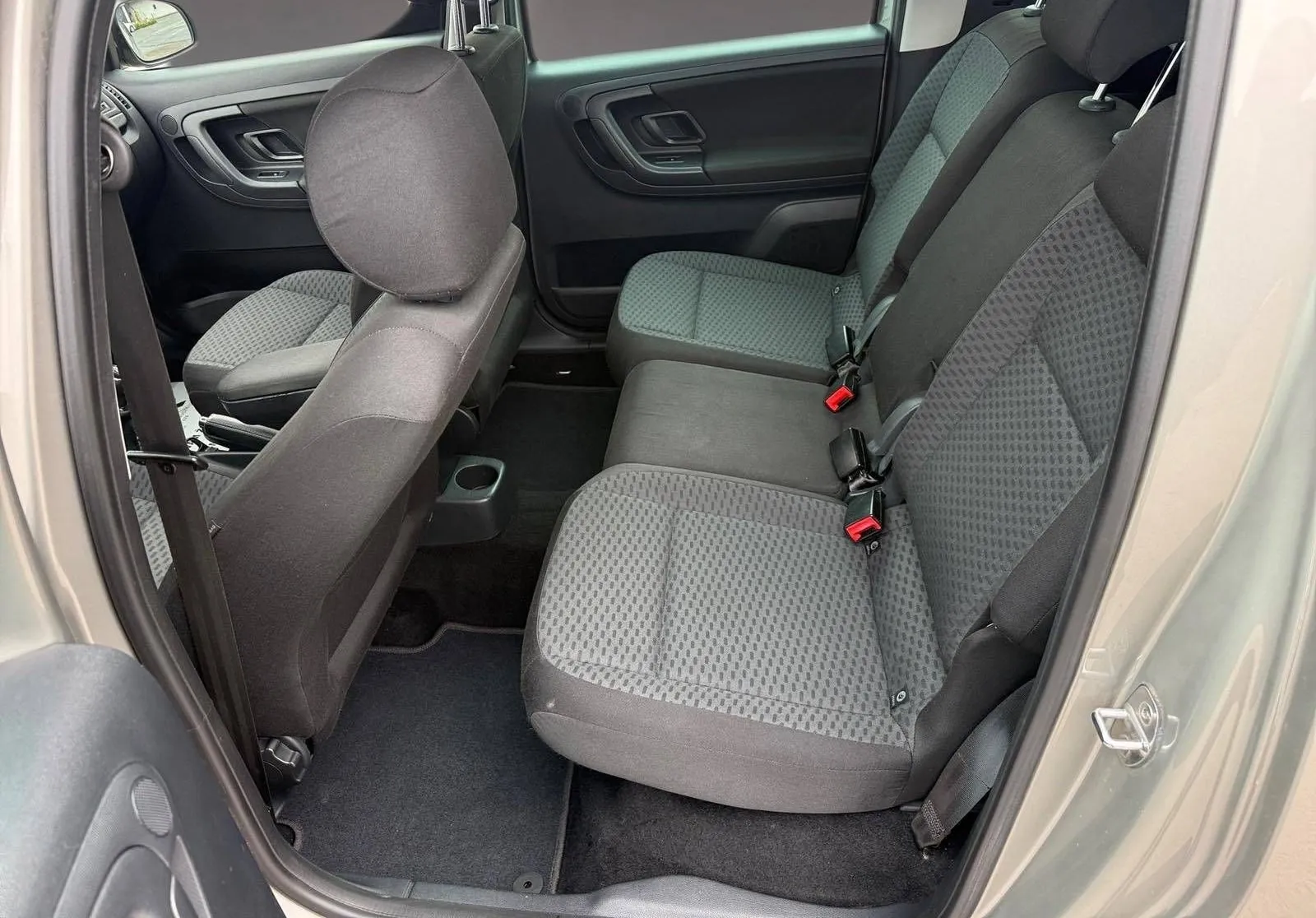 Notranja slika - Škoda Roomster - 1.6 TDI EASY FINANCIRANJE - 12
