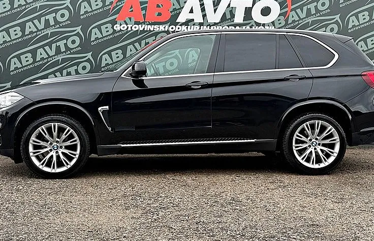 Zunanja slika - BMW X5 - serija : xDrive30d Avt Individual+ALU+NAVI PRO+BIXENON+TOP - 8