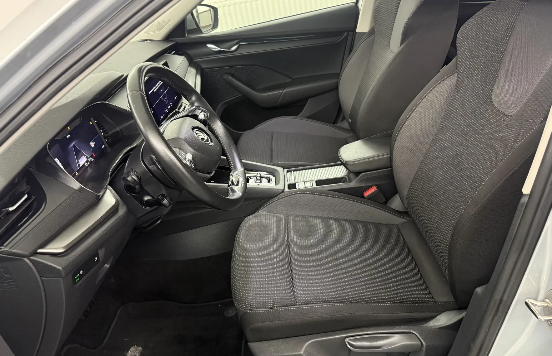 Zunanja slika - Škoda Octavia - Combi 2.0 TDI Style DSG.KAMERA.NAVI.LED.2023.DIZEL - 13