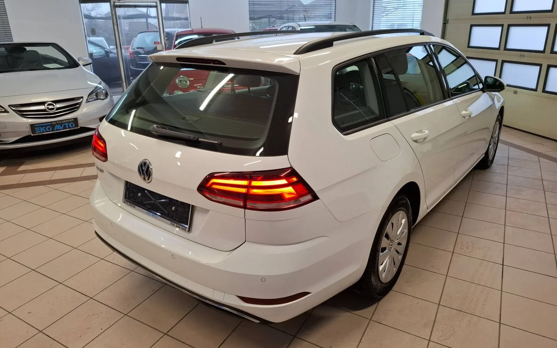 Zunanja slika - Volkswagen Golf Variant - 1.6 TDI 1 LASTNIK-SLO-ACC-MRTVI KOTI-2X PDC-LED... - 5