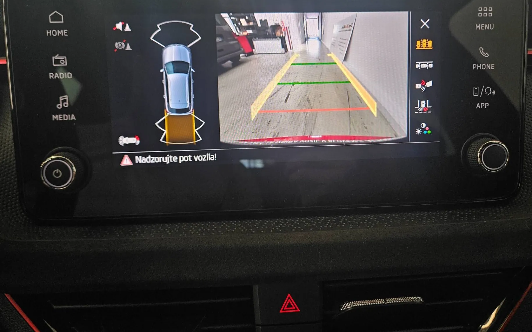 Notranja slika - Škoda Kamiq - 1.5 TSI ACT Selection DSG - 11