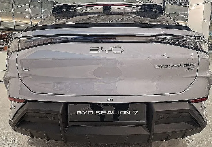 Zunanja slika - BYD SEALION 7 - Design AWD 82.5 - 3