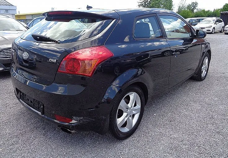 Zunanja slika - KIA Ceed - 1.6 CRDi - 3