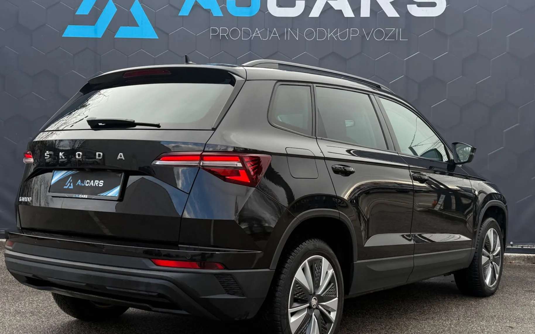 Zunanja slika - Škoda Karoq - Ambition 2.0 TDI DSG-Acc-Laneassist-Kamera-Led - 5