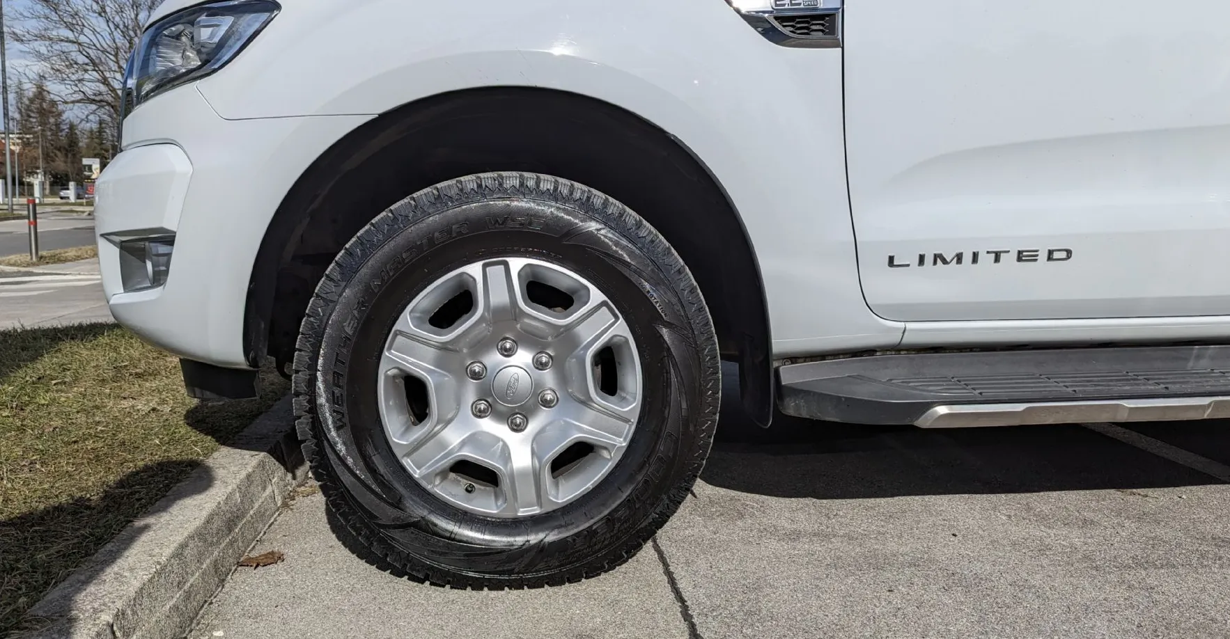 Zunanja slika - Ford Ranger - 2.2 TDCi 118 kW 4X4 LIMITED - FRENK - IZVLEČNO DNO - 12