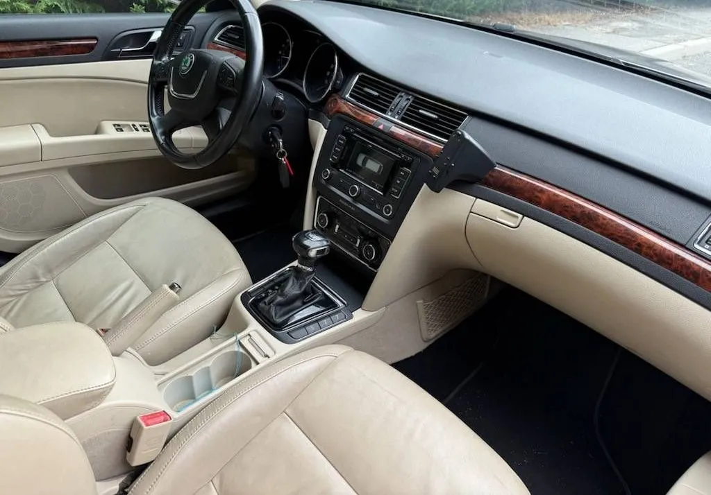 Notranja slika - Škoda Superb - 2.0 TDI DSG NA KREDIT BREZ POLOGA - 7