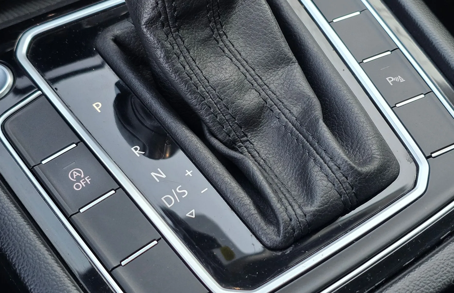 Zunanja slika - Volkswagen Passat - Variant 1.6 TDI BMT SCR DSG LED-NAVI-PDC-ALU PLATIŠČA - 18