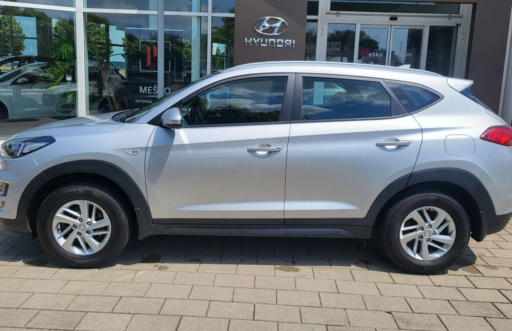 Zunanja slika - Hyundai Tucson - 1.6 GDI slo-1last-nav-pdc-alu-ac-el.paket-servisir - 4