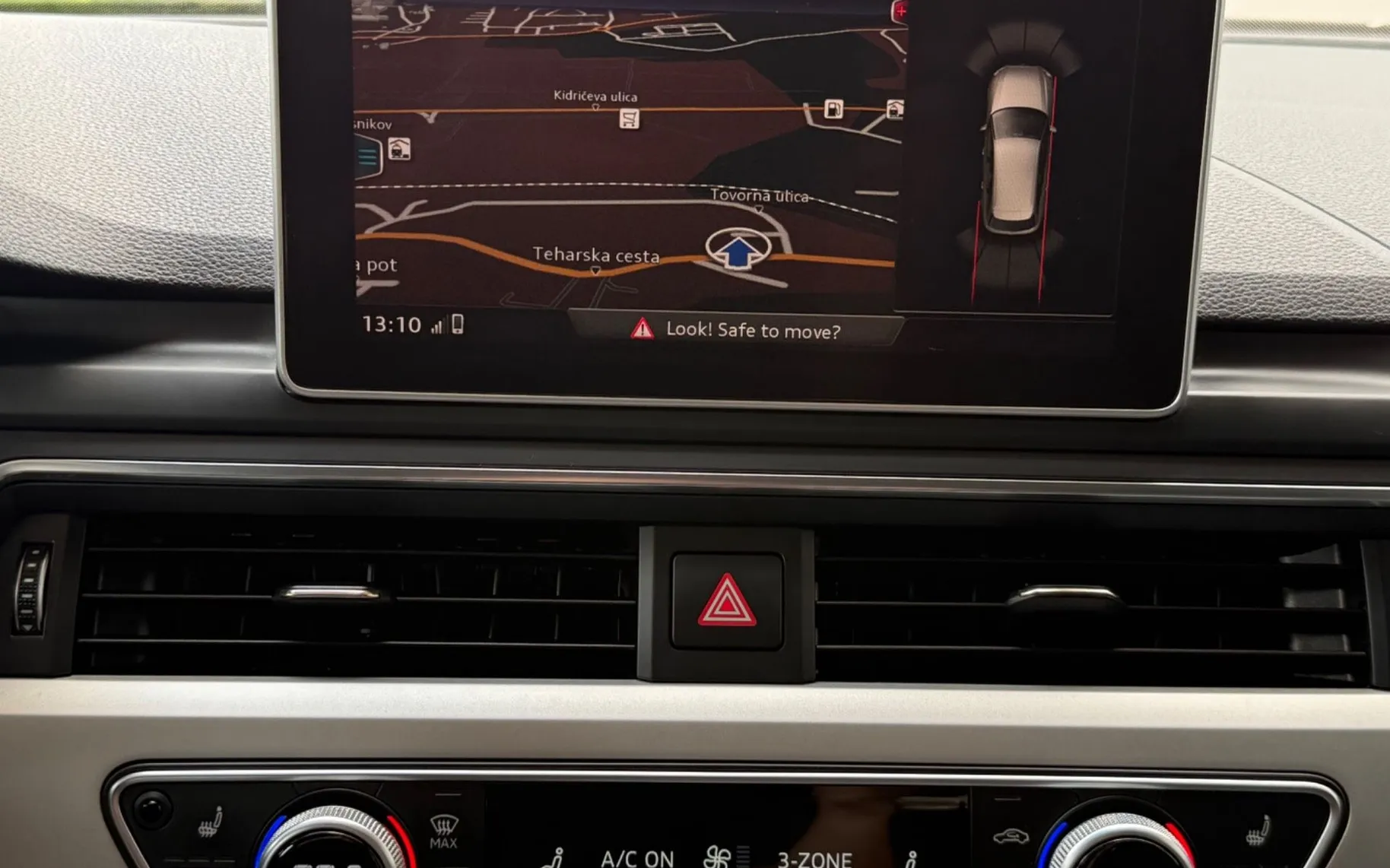 Notranja slika - Audi A4 Avant - 2.0 TDI-AUT-VIRTUAL-LIZING ZA TUJCE-XENON LED - 12
