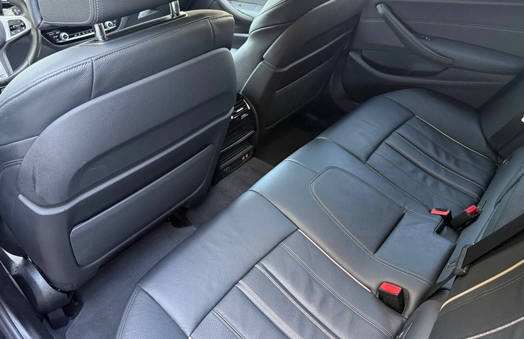 Zunanja slika - BMW Serija 5 - Touring: 520i M SPORT PAKET PANO USNJE NAVI KAMERA VIRTU - 12
