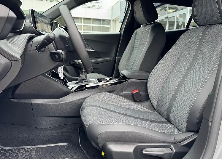 Zunanja slika - Peugeot 2008 - ALLURE PureTech 100 - AKTIVNI TEMPOMAT - KAMERA - 8